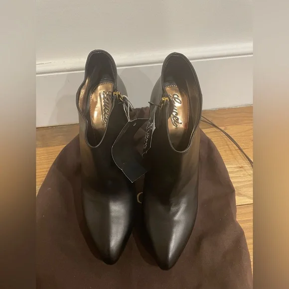 NWT Gucci Black Leather Ankle Boots Size 41 - Picture 2 of 7
